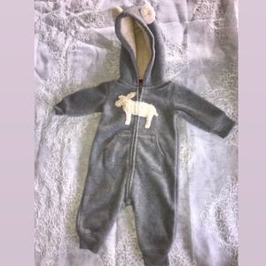Carters fuzzy suit, 3M